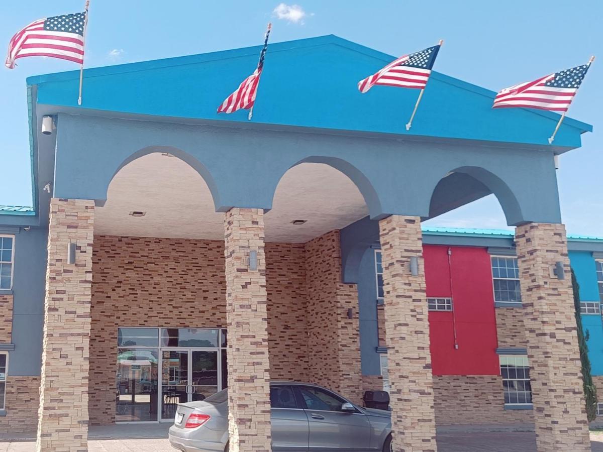B&J Hotel And Apartments Pecos Exterior foto